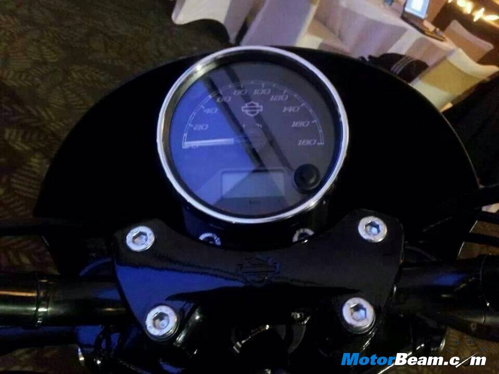 Harley-Davidson Street 750 Cluster