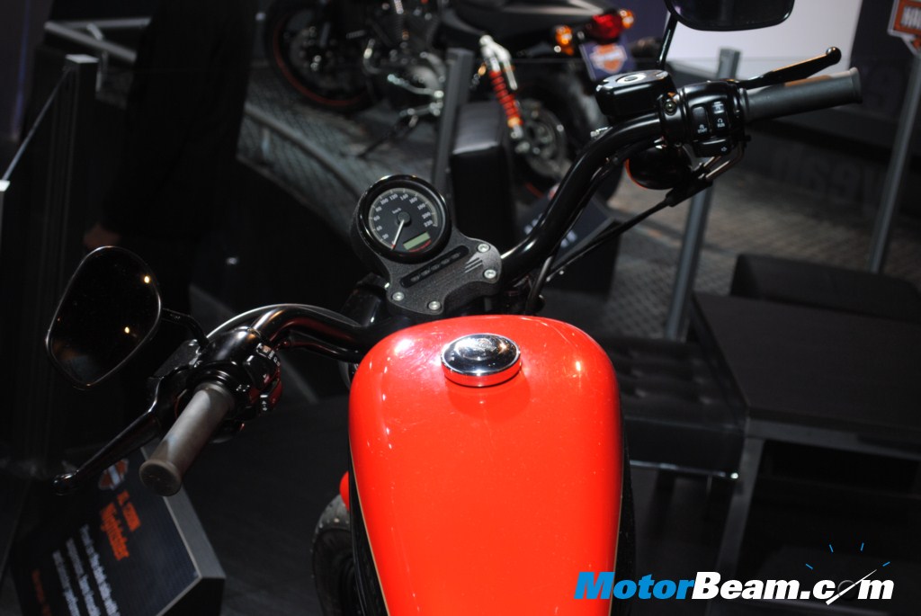 Harley_Davidson_XL_1200_Speedo