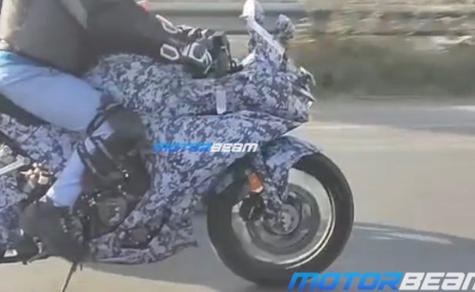 Hero Karizma XMR Spied Side