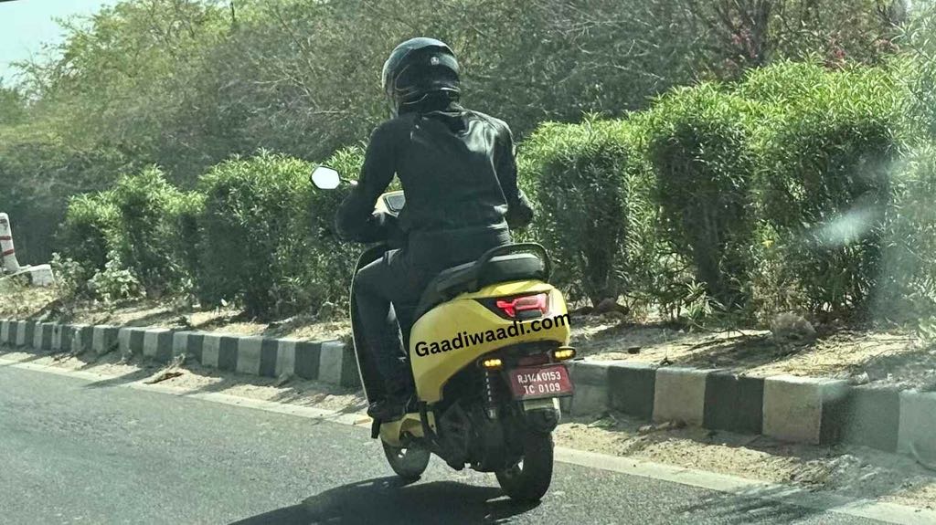 Hero Vida Spied Rear