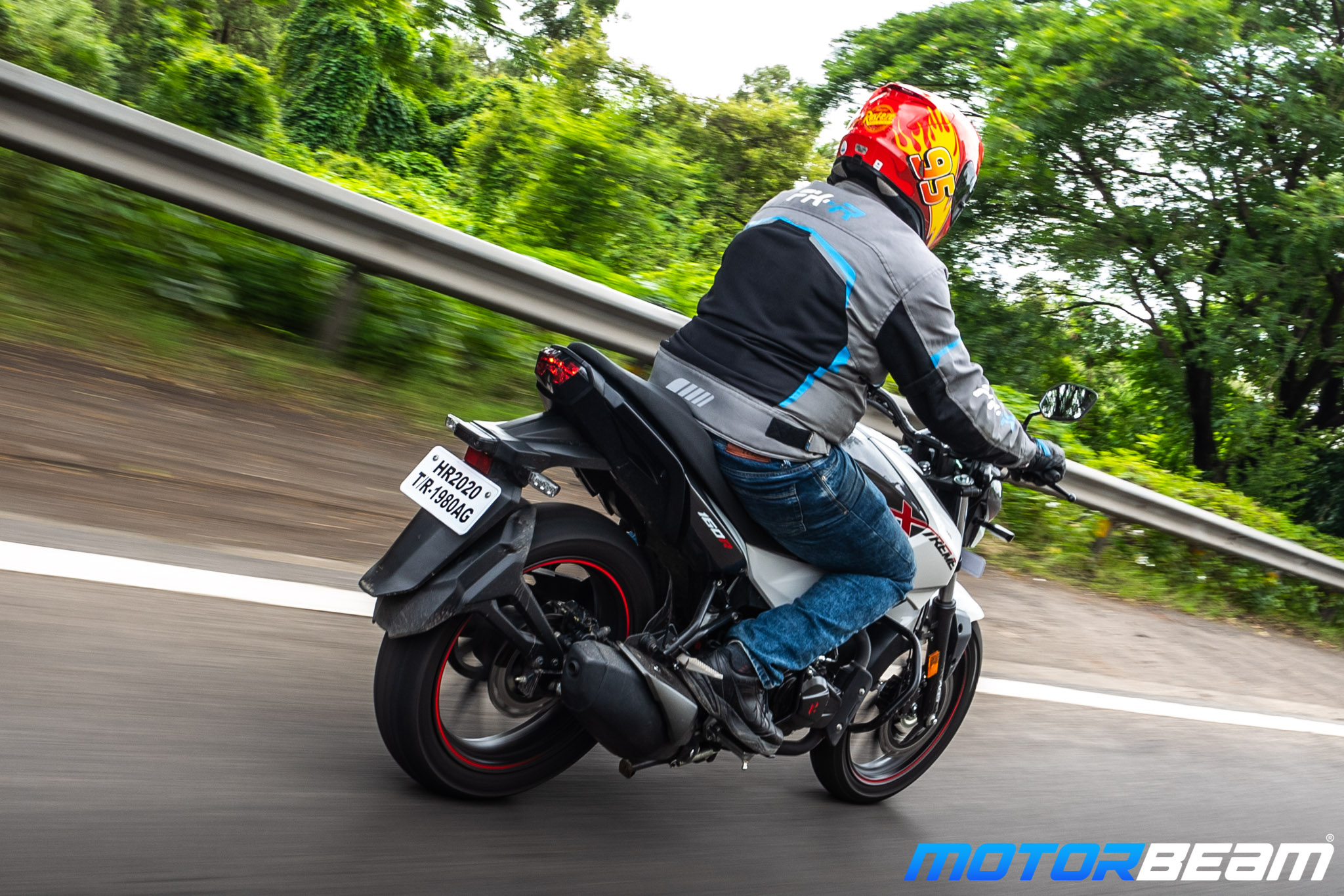 Hero Xtreme 160R Review 3