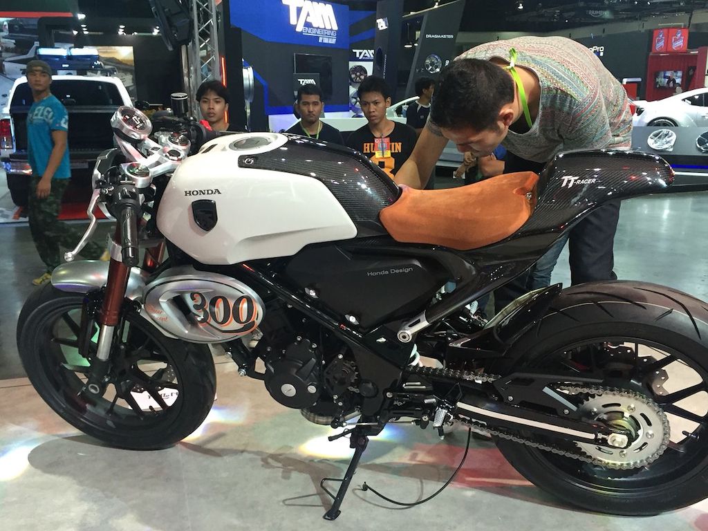 Honda 300 TT Cafe Racer Side