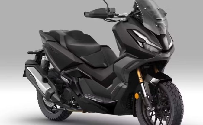 Honda ADV 350 front