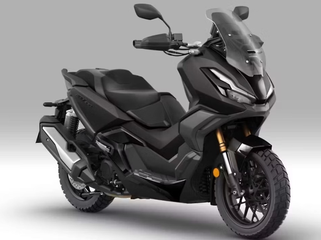 Honda ADV 350 front