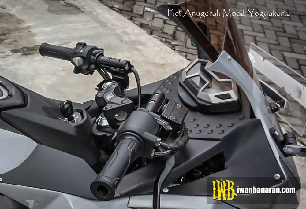 Honda CB150R Modified Handlebar