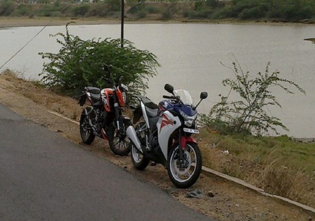 Honda CBR 250R And KTM Duke 200