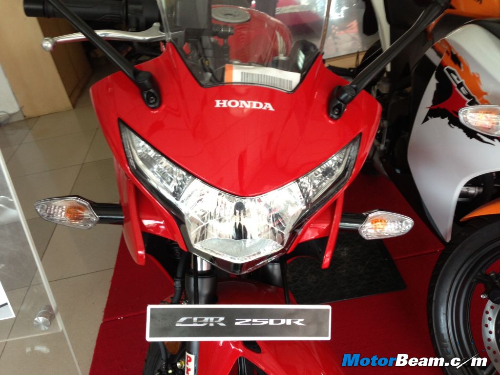 Honda CBR 250R Front
