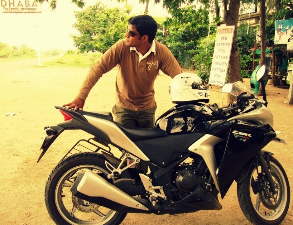 Honda CBR250R Review Side