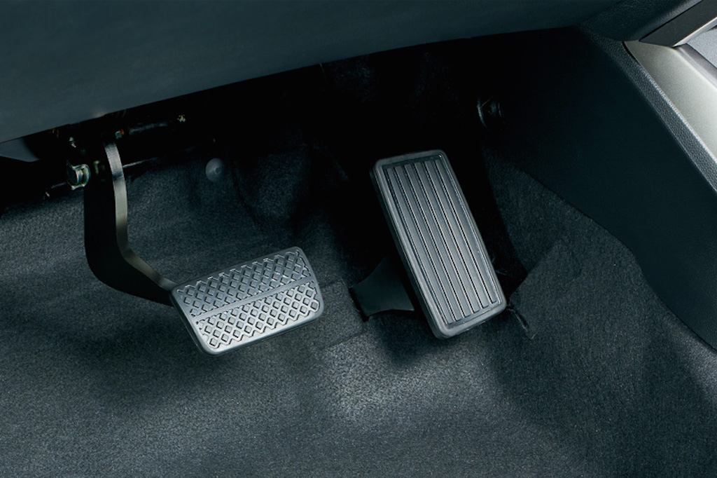 Honda Grace Driver Instructor Training Pedals