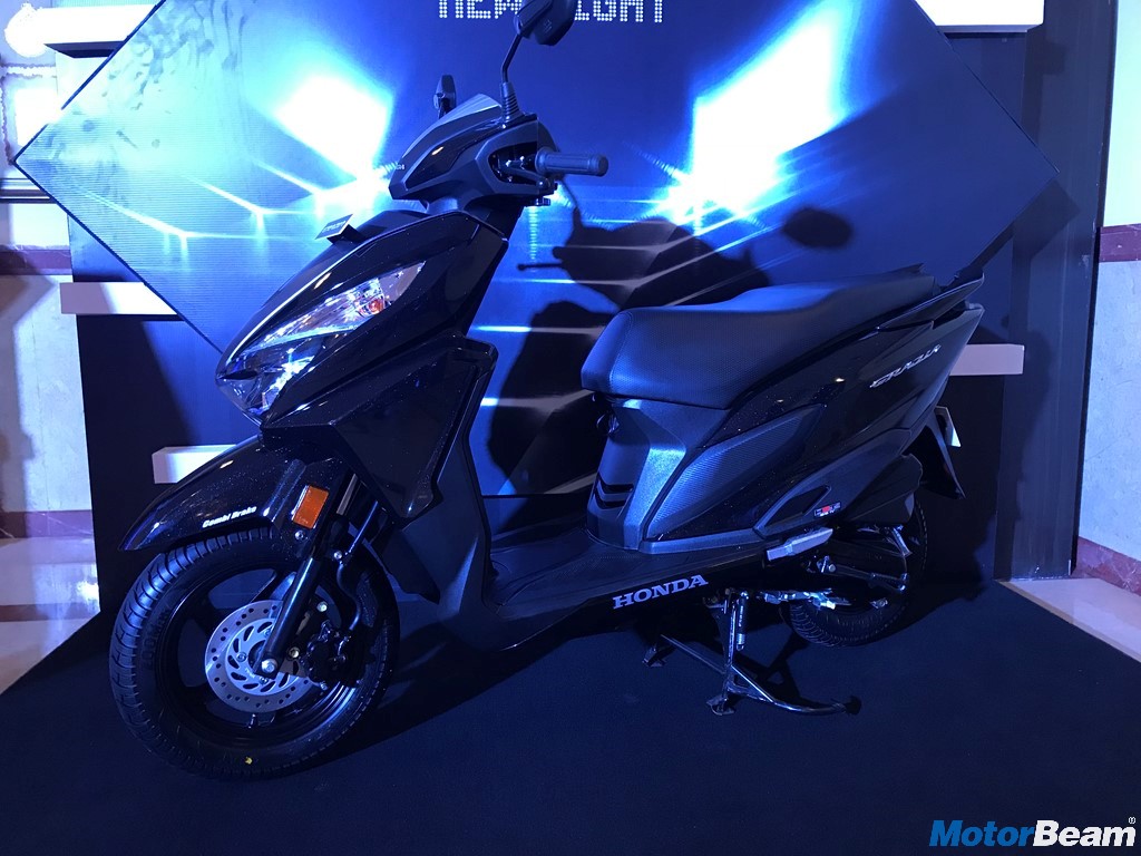 Honda Grazia Pearl Black Side Profile