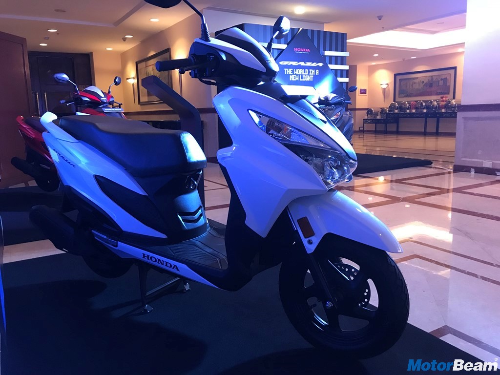 Honda Grazia Pearl White Mileage