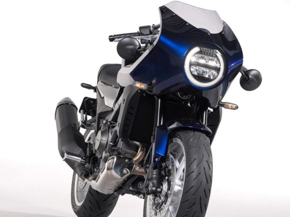 Honda Hawk 11 Front