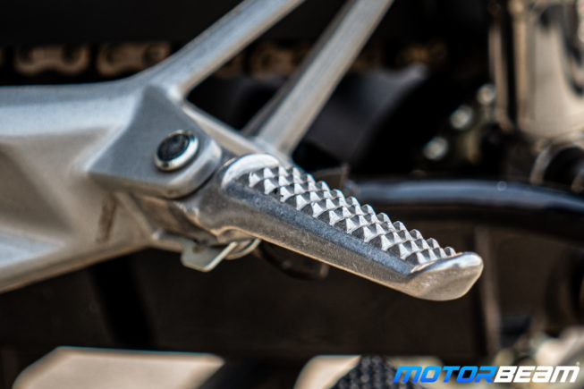 Honda H'ness CB350 Review 32