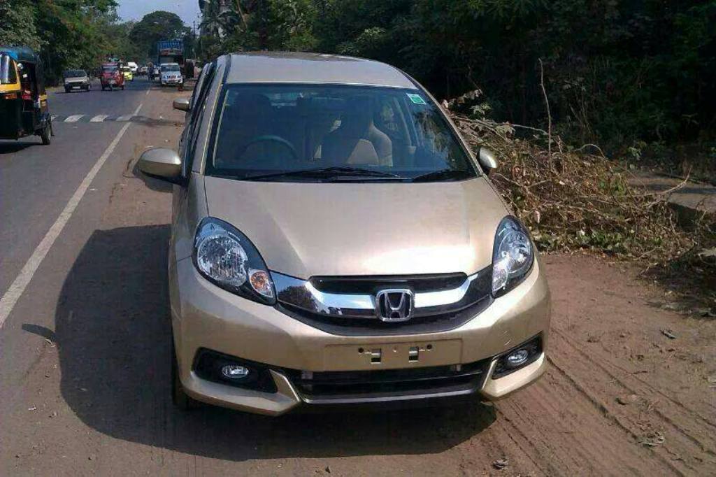Honda Mobilio Diesel Spy Shot Front