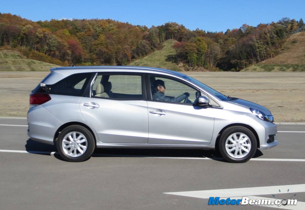 Honda Mobilio User Experience