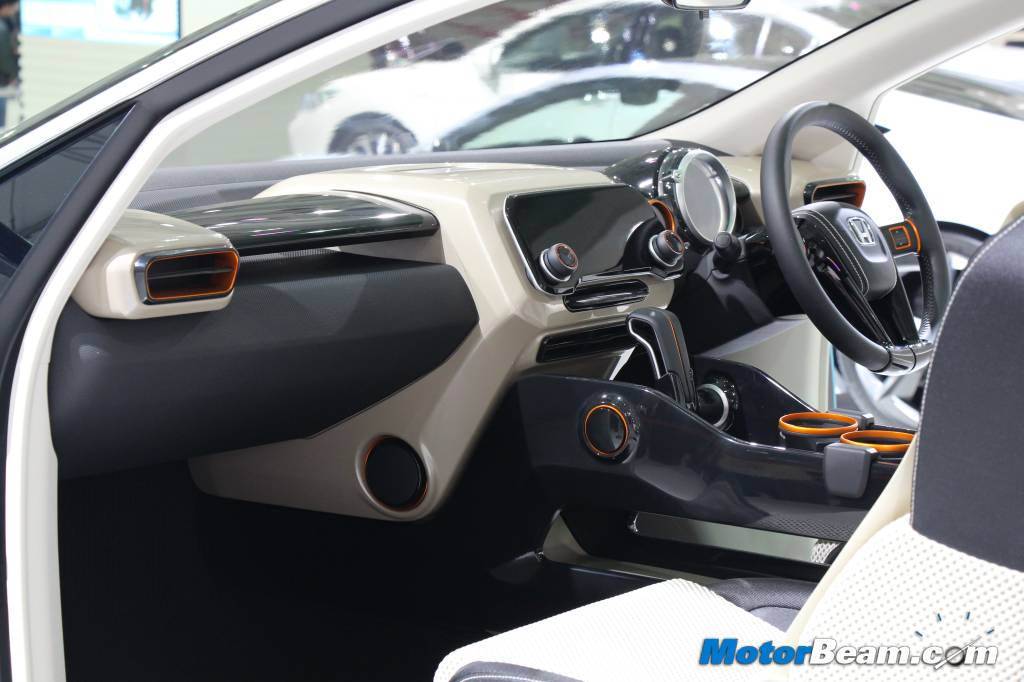 Honda-Vision-XS-1-5