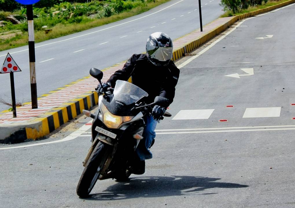 Honda CBR250R Handling Honda CBR250R Handling