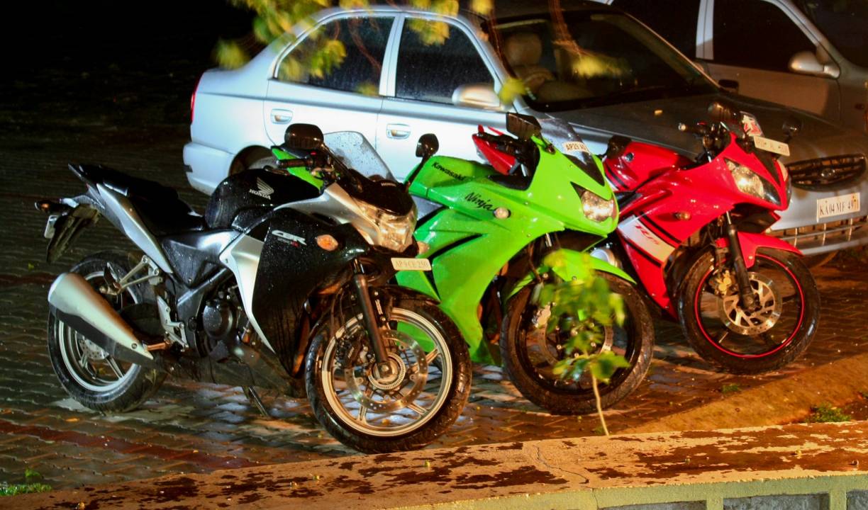 Honda CBR250R Ninja R15 Honda CBR250R Ninja R15