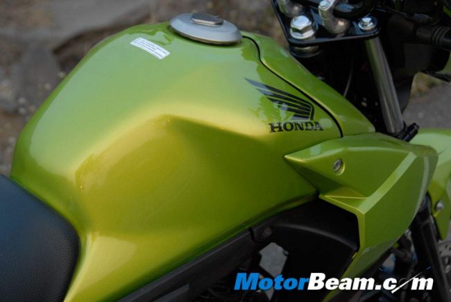 Honda_CB_Twister_Tank