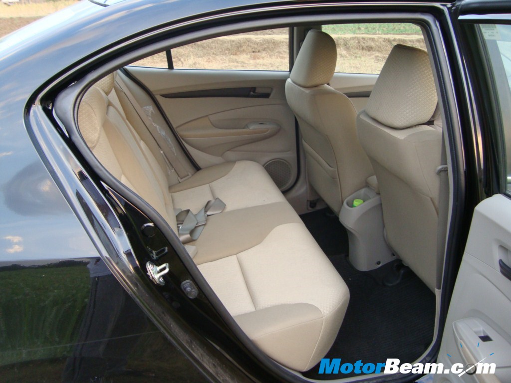 Honda_City_AT_Rear_Seats