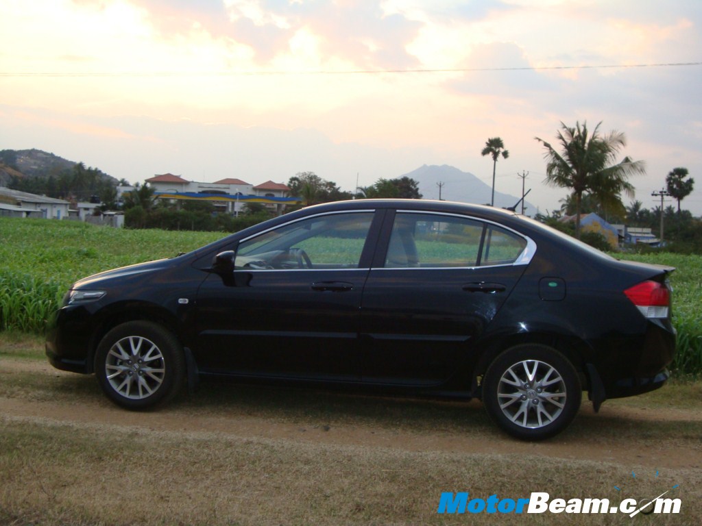 Honda_City_AT_Side