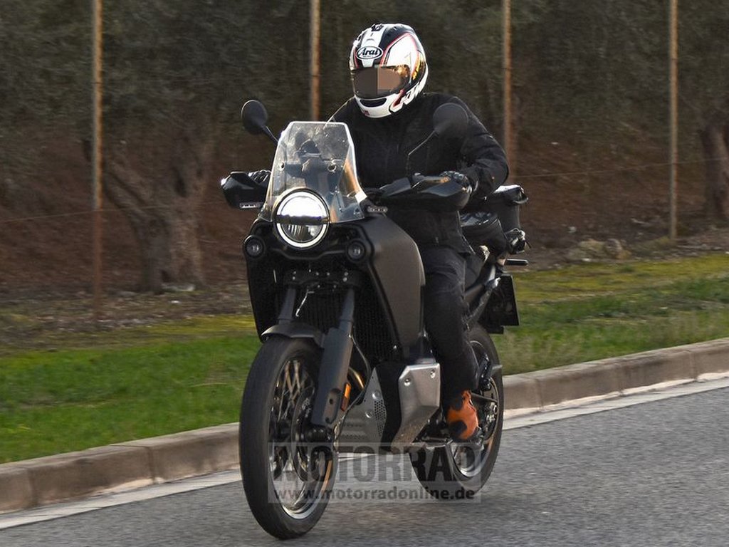 Husqvarna Norden 901 Spied Front