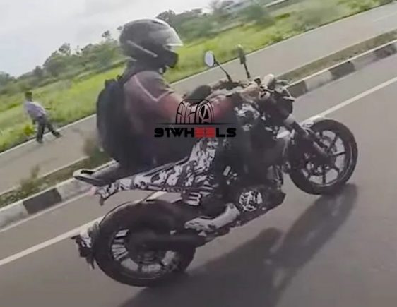 Husqvarna Svarpilen 200 Spied