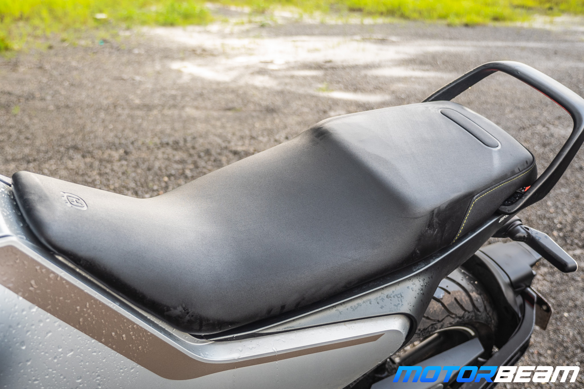 Husqvarna Vitpilen & Svartpilen 250 Review 26