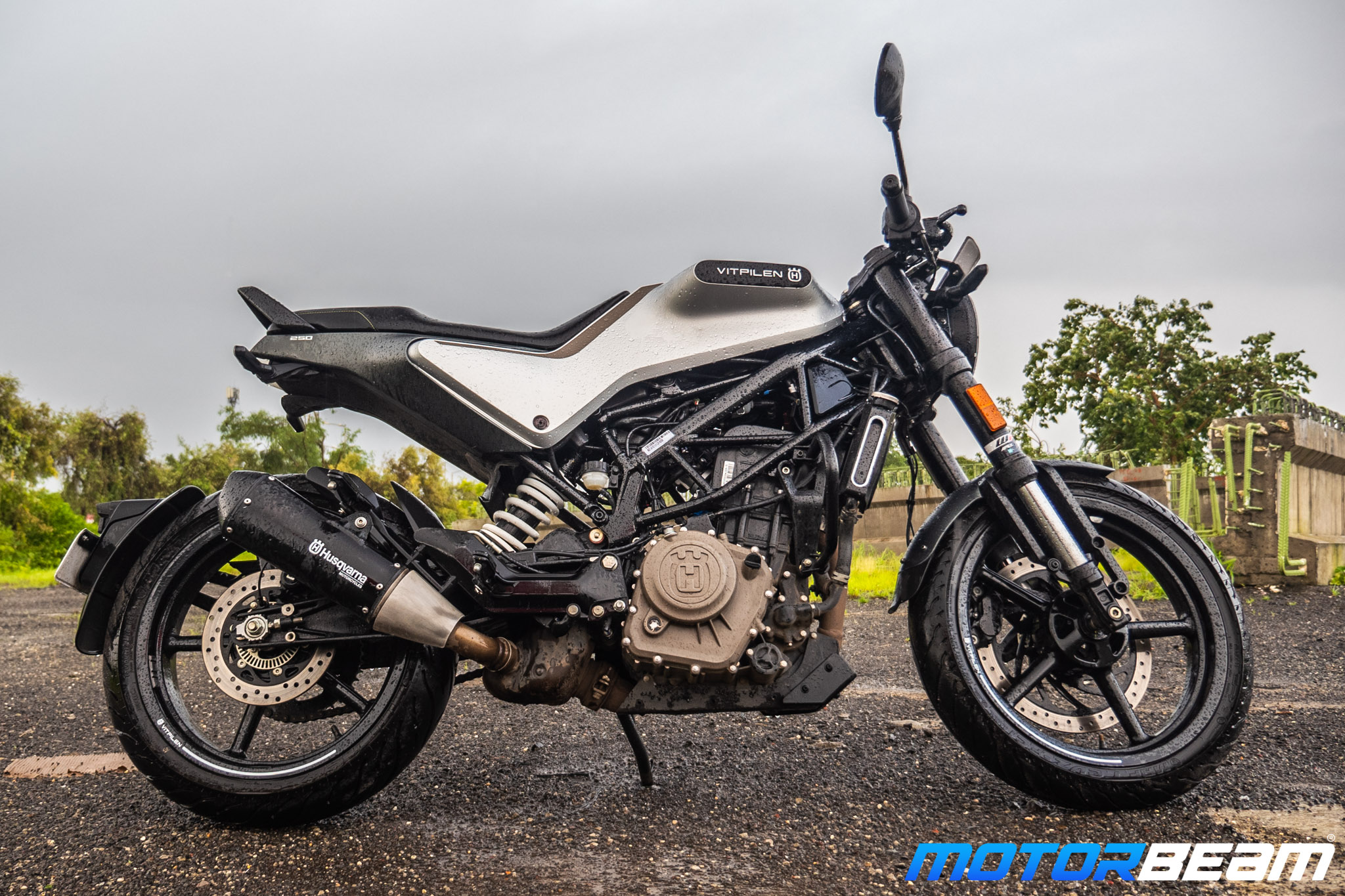 Husqvarna Vitpilen & Svartpilen 250 Review (37)