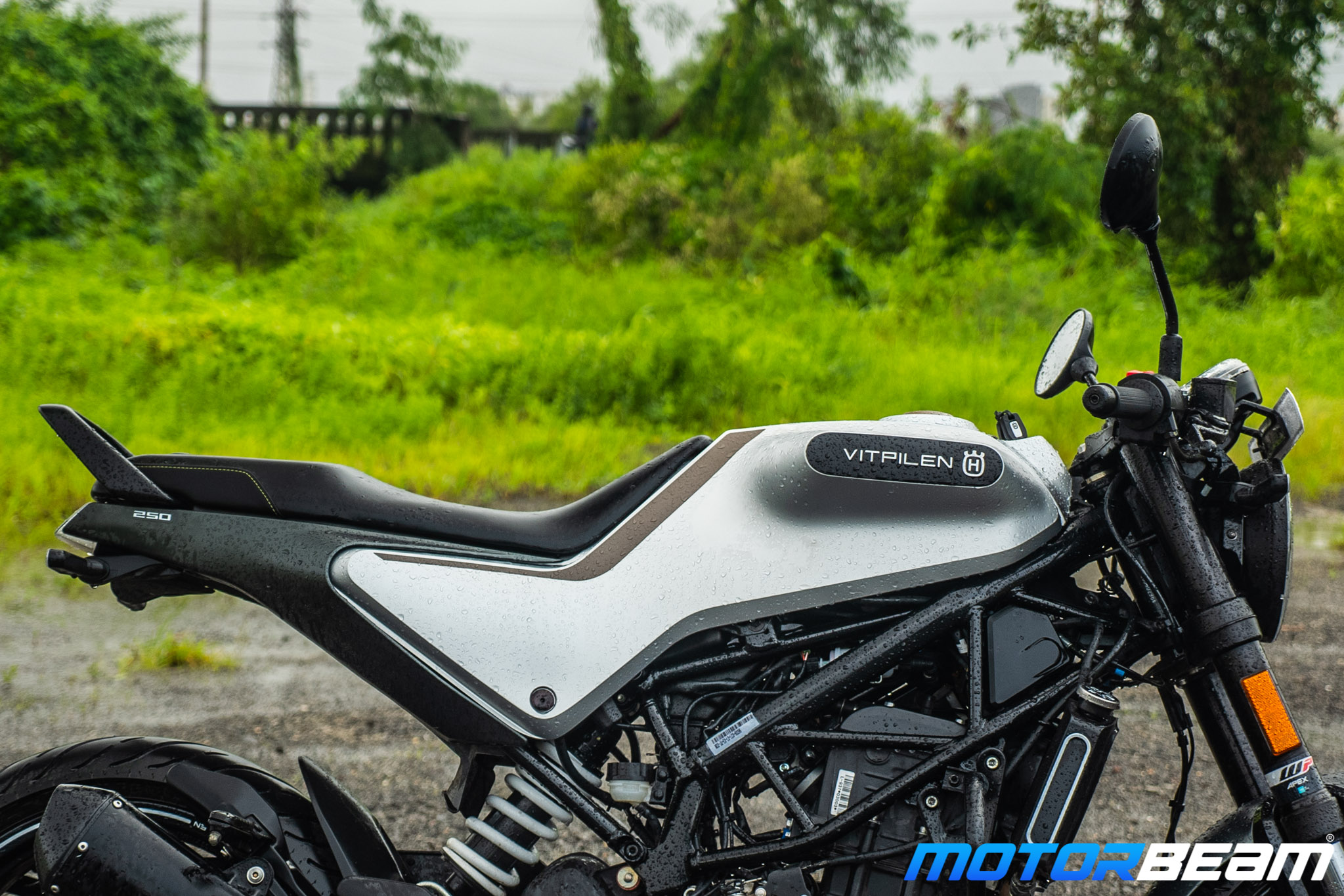 Husqvarna Vitpilen & Svartpilen 250 Review (44)