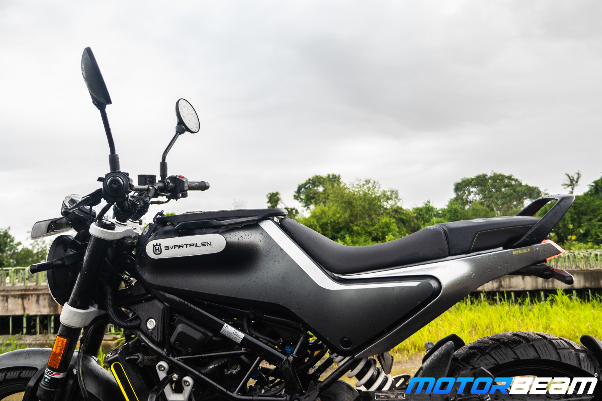 Husqvarna Vitpilen & Svartpilen 250 Review (56)
