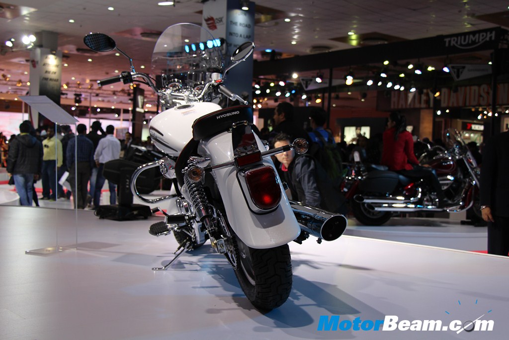 Hyosung Aquila 250 Rear