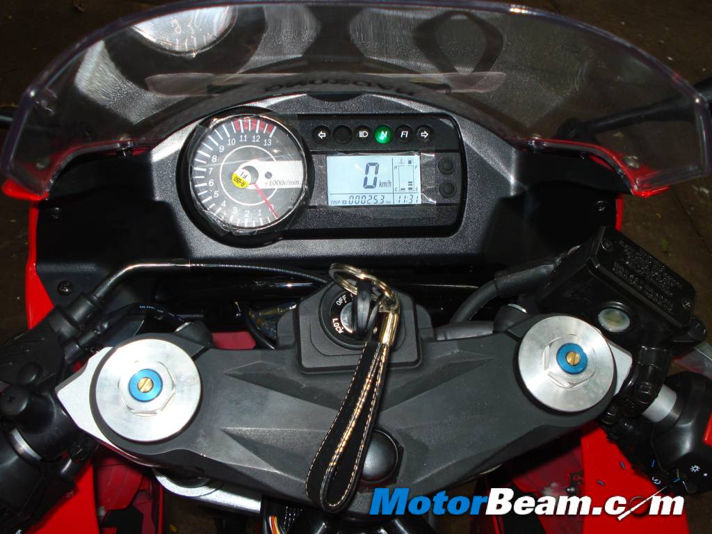 Hyosung GT650R Initial Impressions Hyosung GT650R Initial Impressions