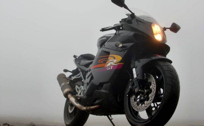Hyosung GT650R Test Ride Review