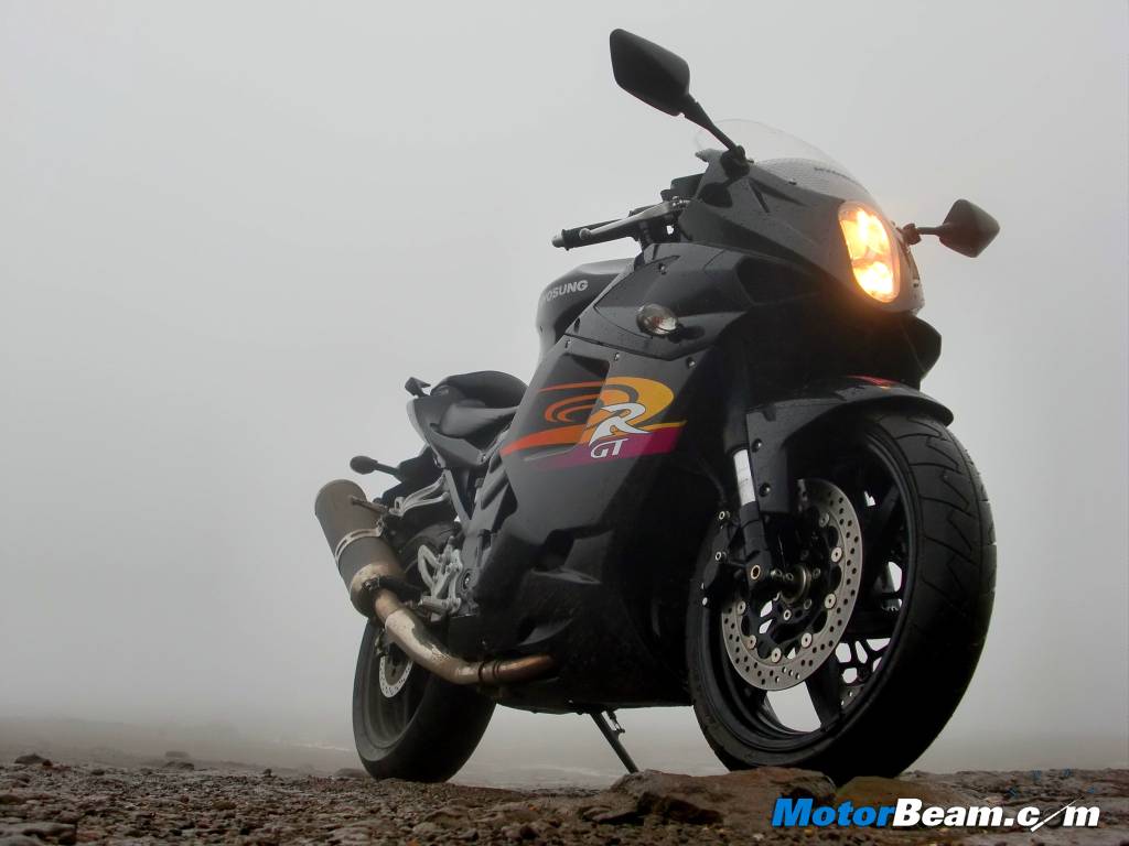 Hyosung GT650R Test Ride Review Hyosung GT650R Test Ride Review