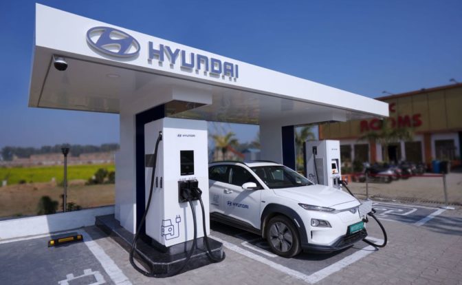 Hyundai Charger Delhi - Chandigarh Highway