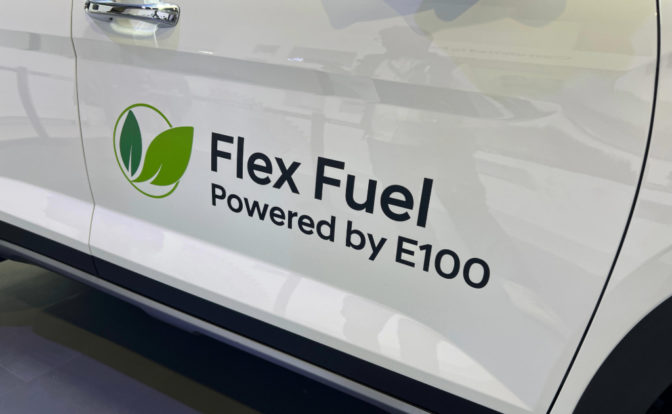 Hyundai Creta 1.0 Flex Fuel side