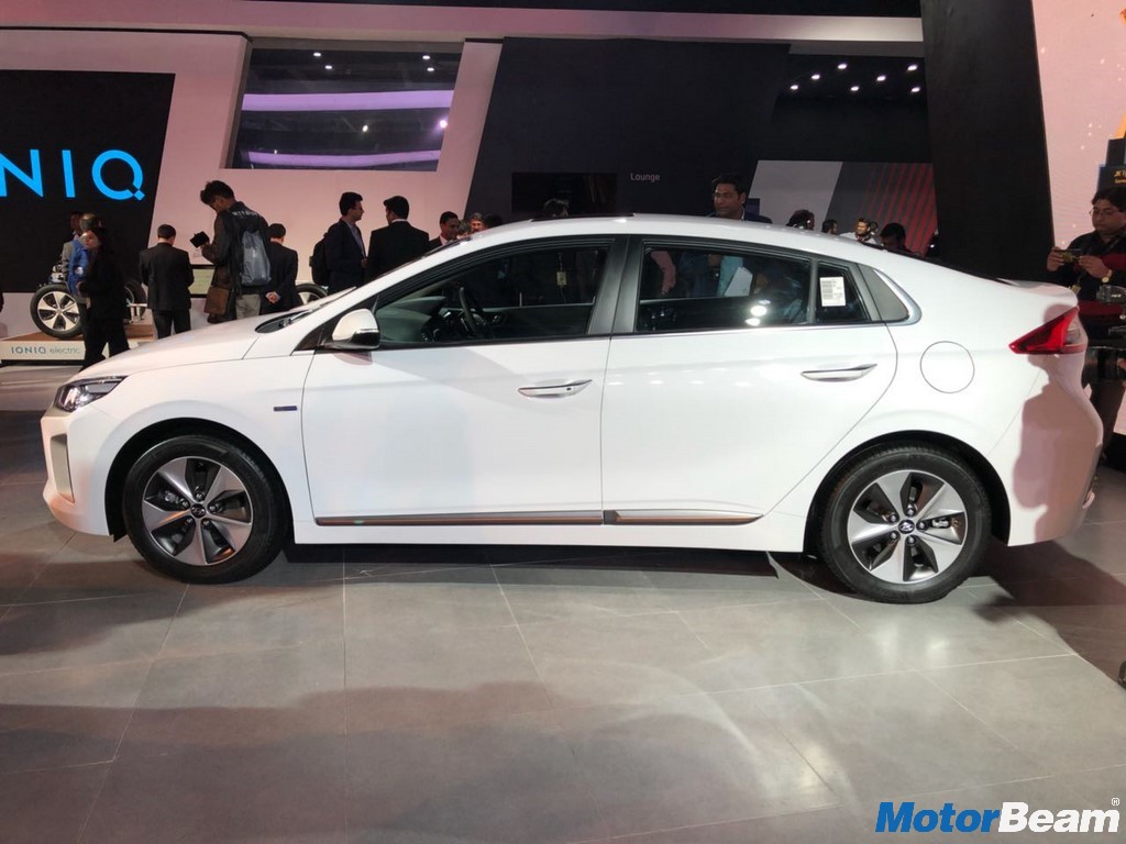 Hyundai Ioniq Hybrid 4