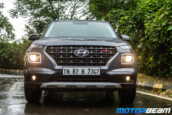 Hyundai-Venue-iMT-14
