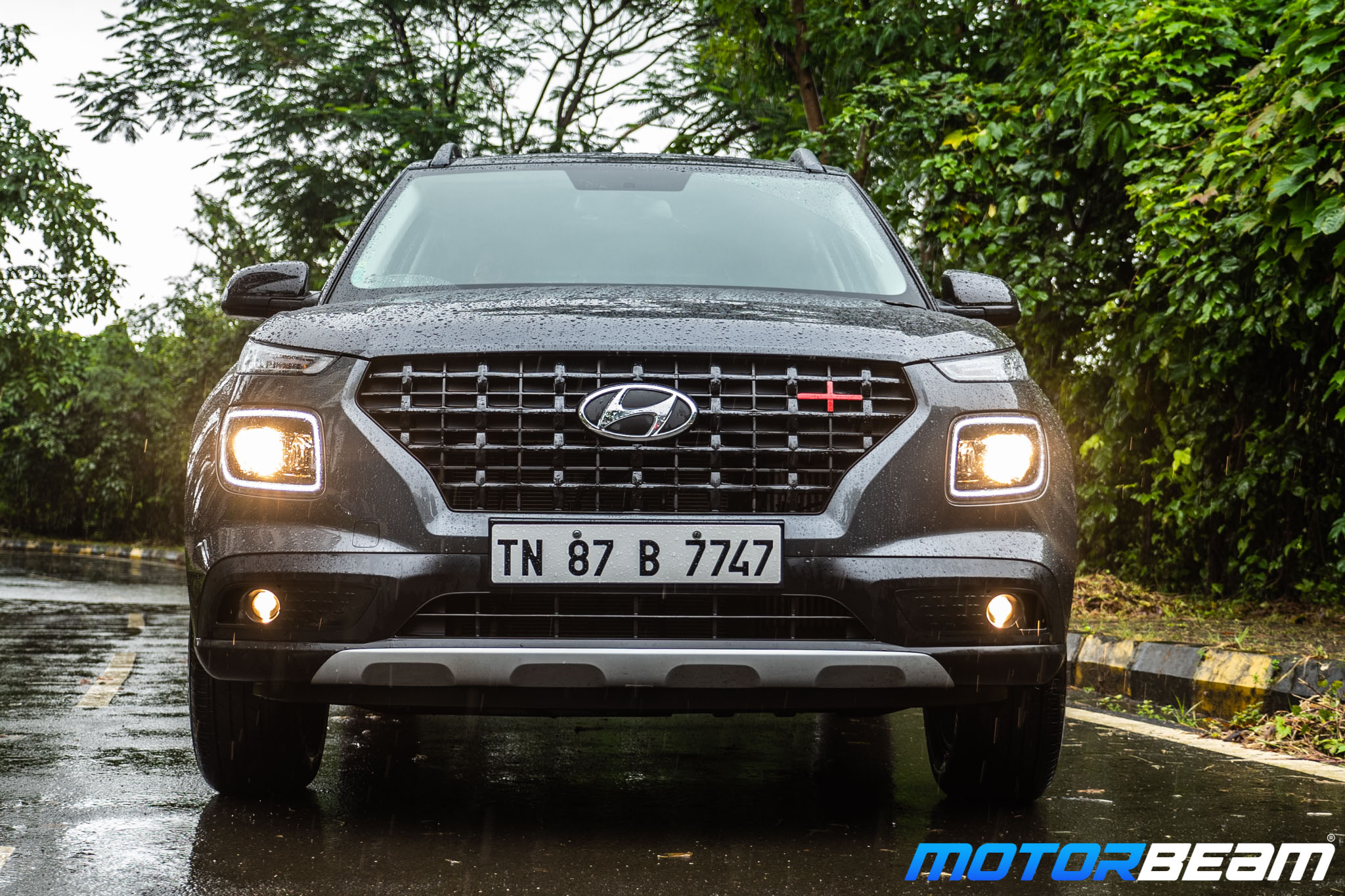 Hyundai-Venue-iMT-14
