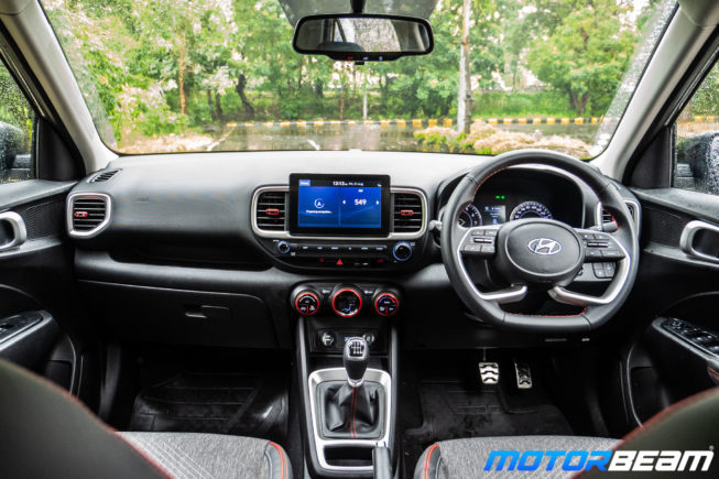 Hyundai-Venue-iMT-17