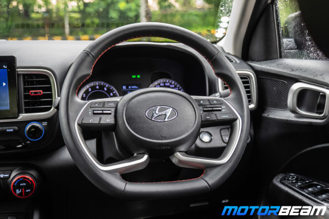 Hyundai-Venue-iMT-20