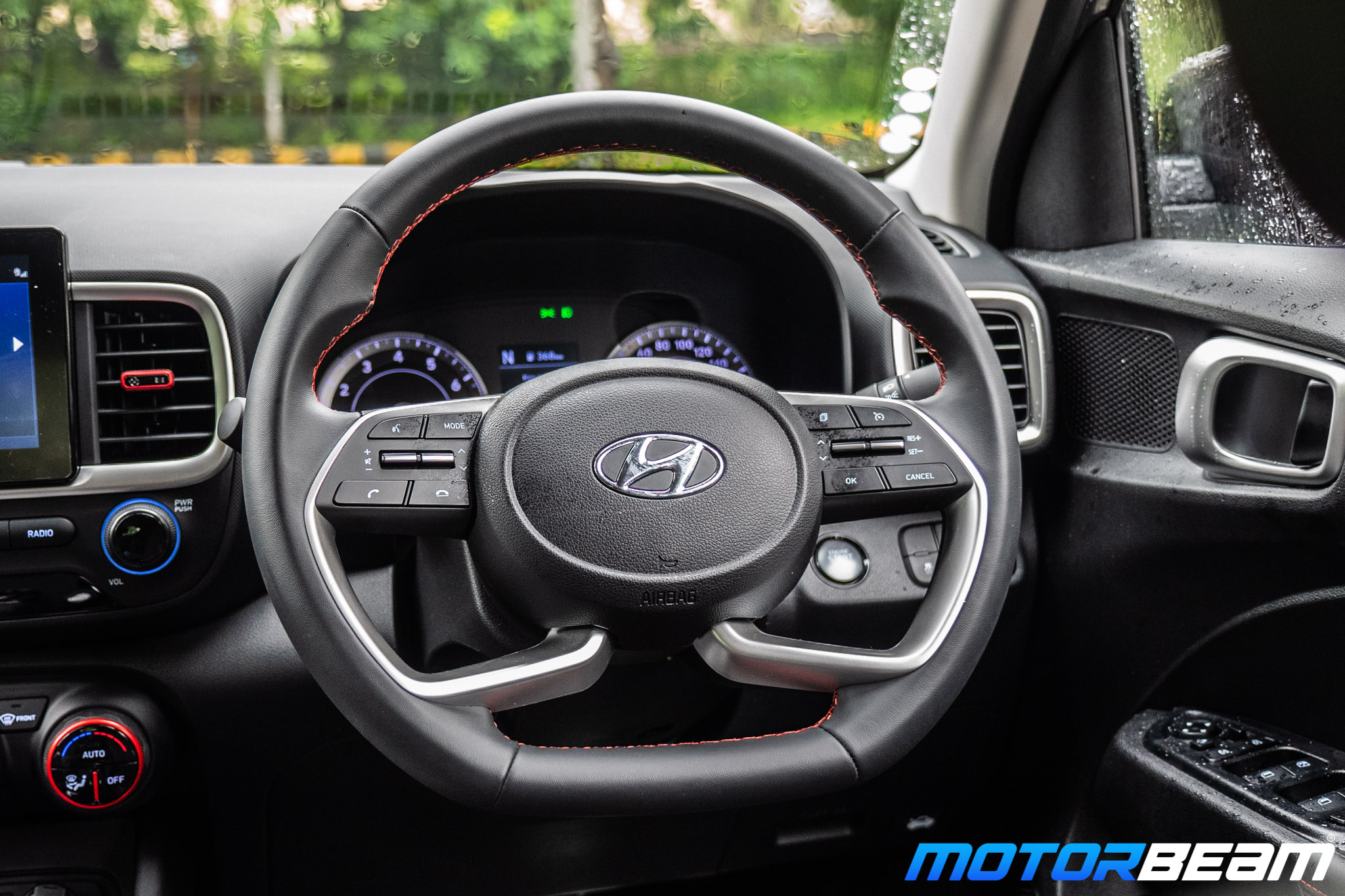 Hyundai-Venue-iMT-20