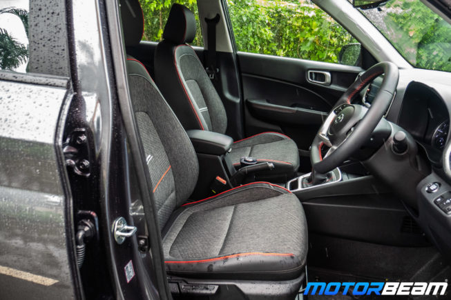 Hyundai-Venue-iMT-22