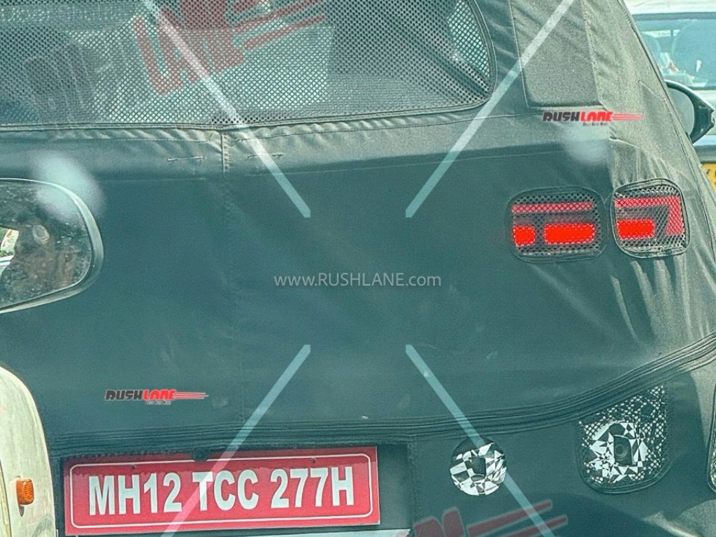 Hyundai Venue rear