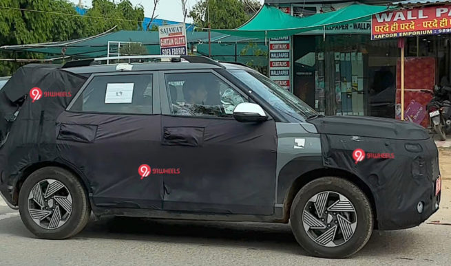 Hyundai Venue side