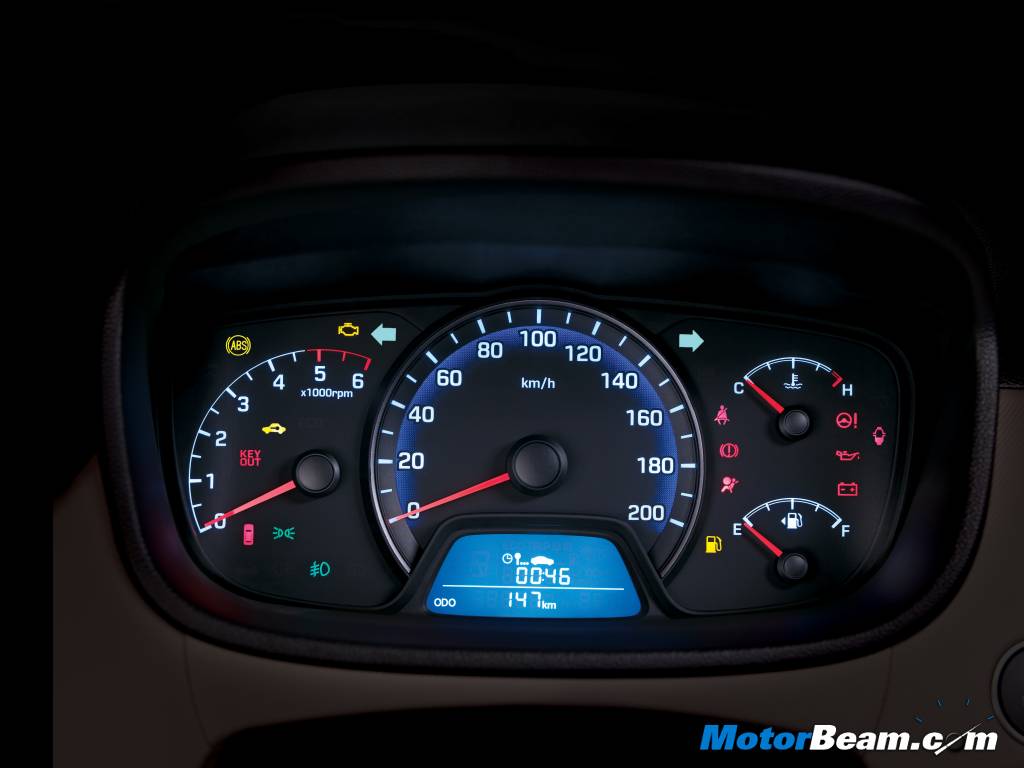 Hyundai Xcent Console