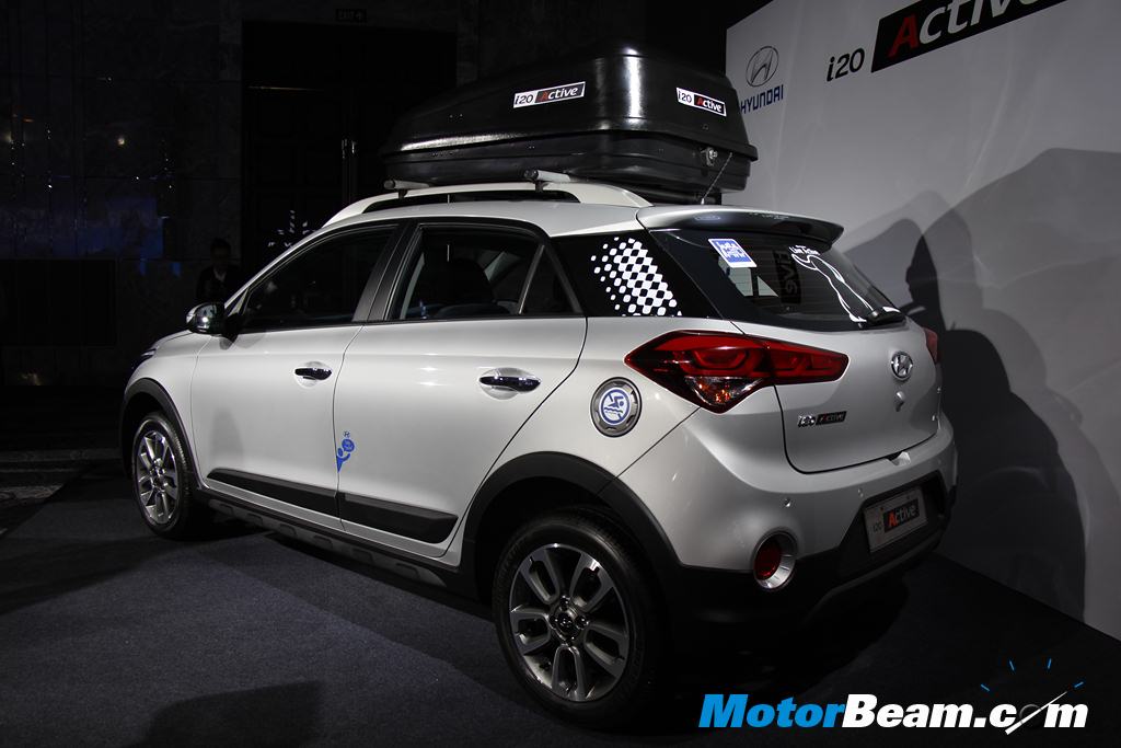 Hyundai i20 Active Launch Rear Profile