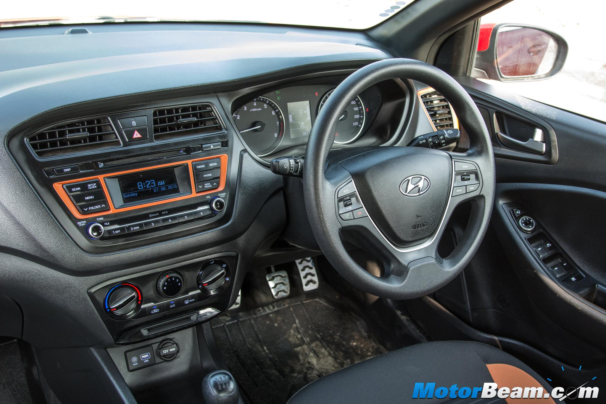 Hyundai i20 Active vs Toyota Etios Cross