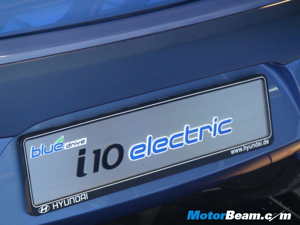 Hyundai_i10_Blue_Drive